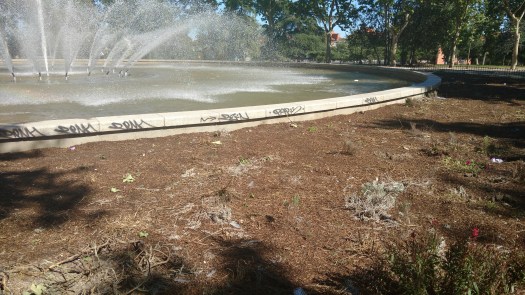 Fuente del Parque de San Isidro tres días después