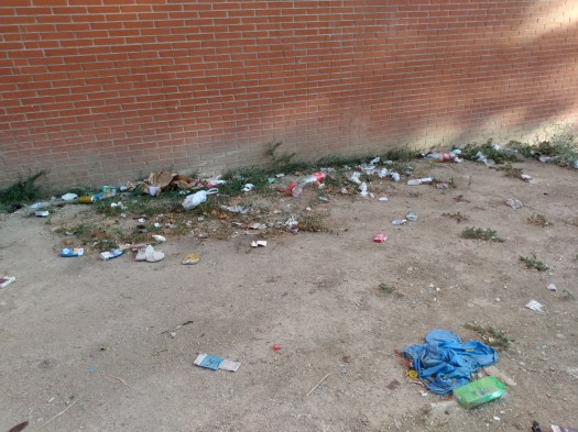 Basura lanzada desde ventanas